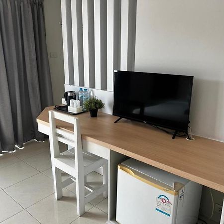 Nana Chat Bangsaen Hotel Си Рача Екстериор снимка