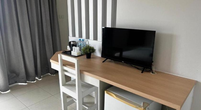 Nana Chat Bangsaen Hotel Си Рача Екстериор снимка
